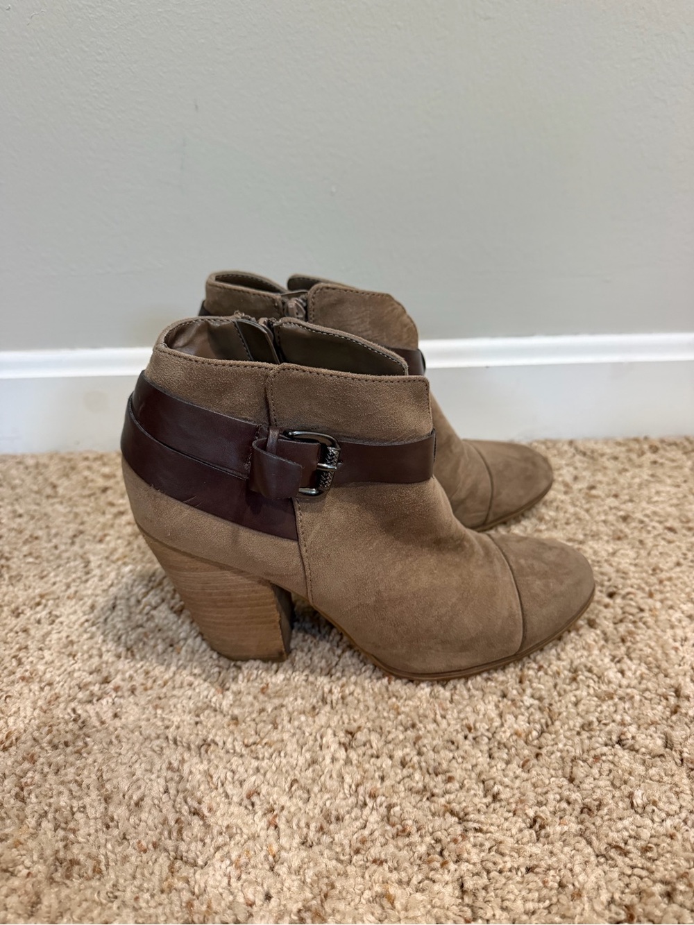 Carlos by Carlos Santana booties, 7.5